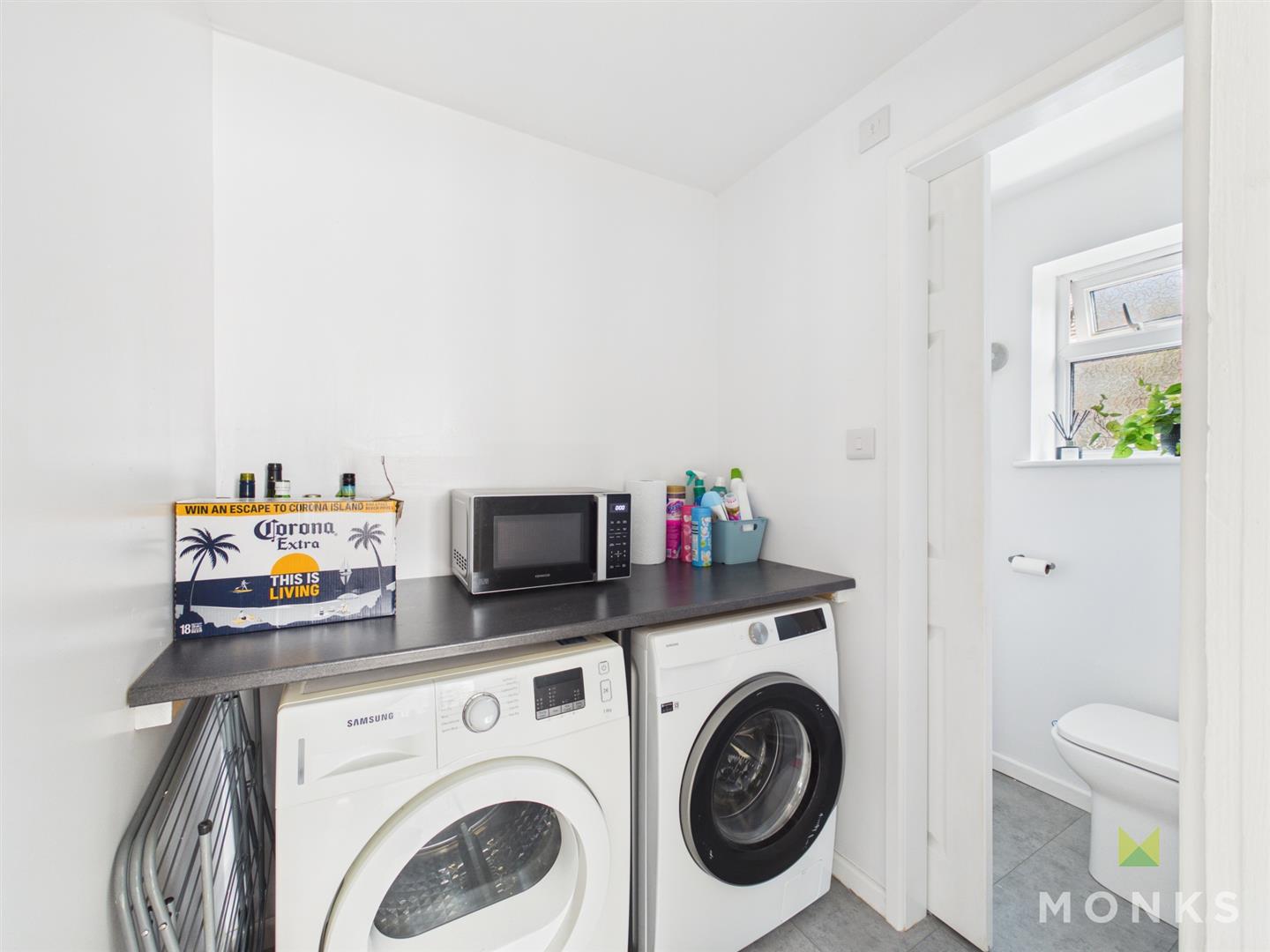 11 Meadow Way, Oswestry, SY11 3LY For Sale